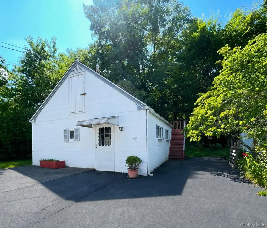 61 N Magnolia Street, Pearl River, NY 10965 - #3