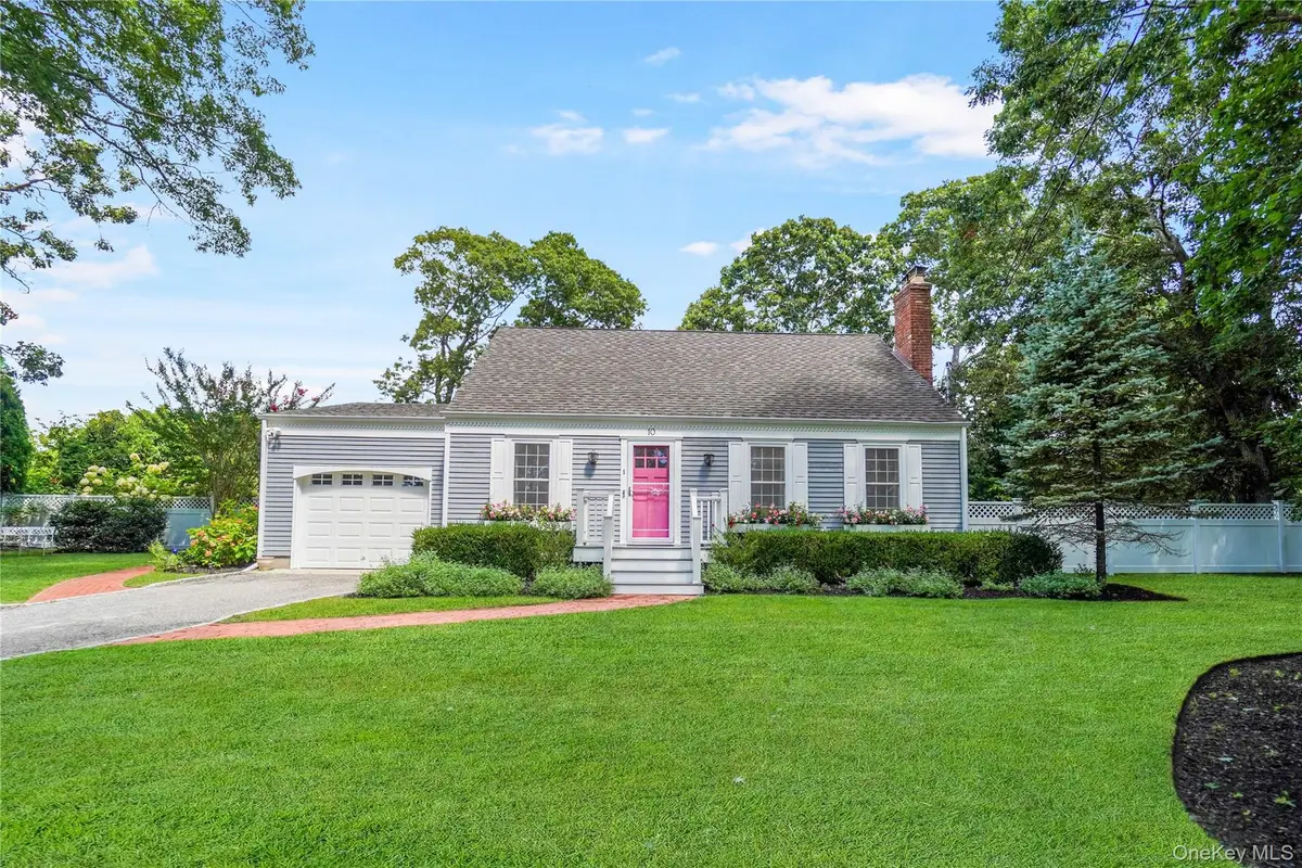 10 Tall Oak Lane, Remsenburg, NY 11960 - #1