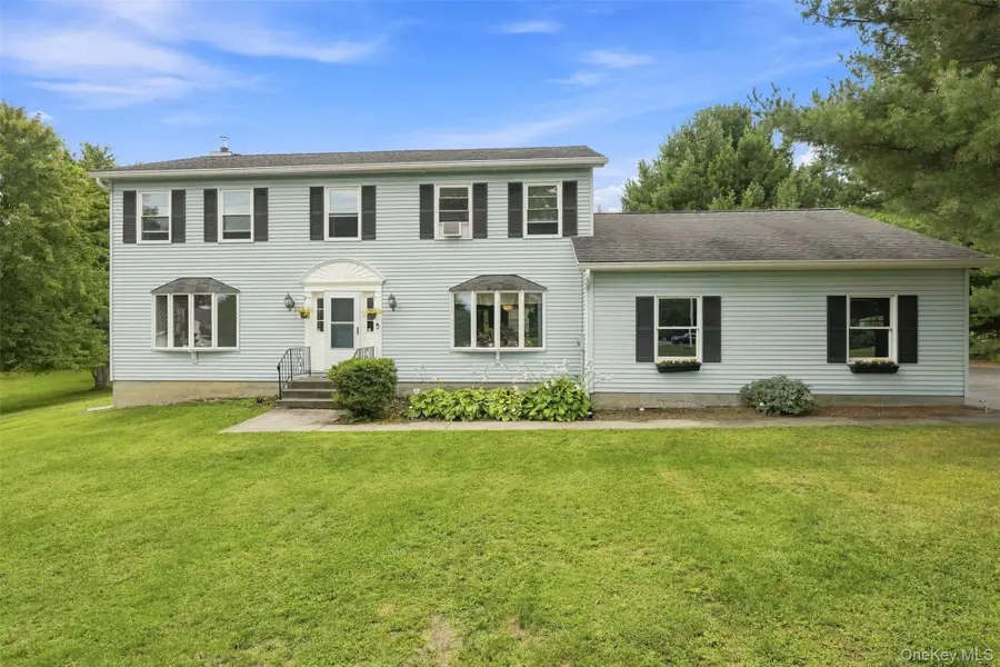 18 English Way, Pleasant Valley, NY 12569 - #2