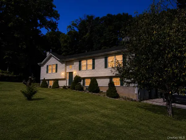 71 O'halloran Circle, Pleasant Valley, NY 12569
