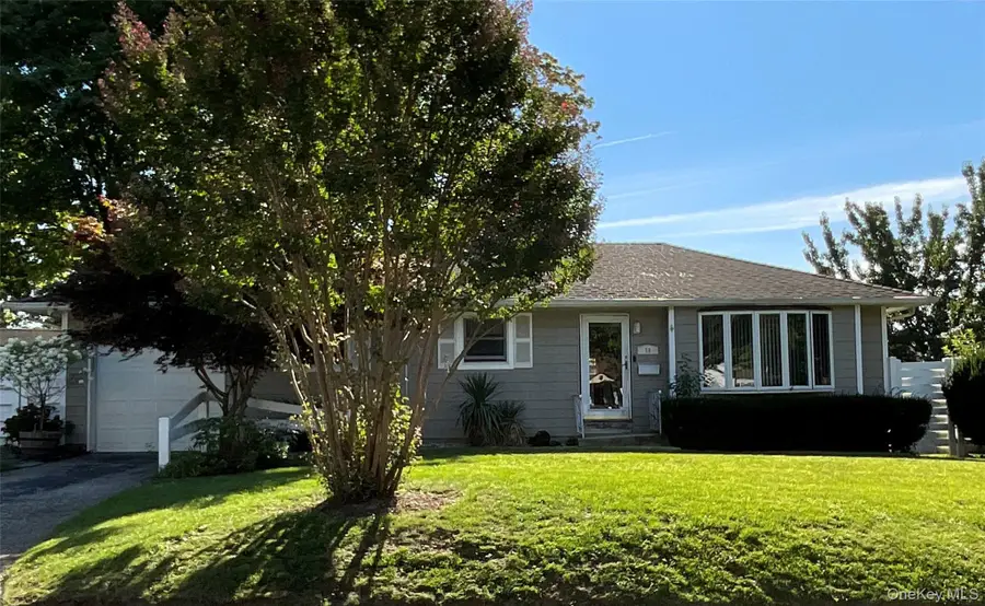 28 Pleasant Avenue, Farmingdale, NY 11735 - #2