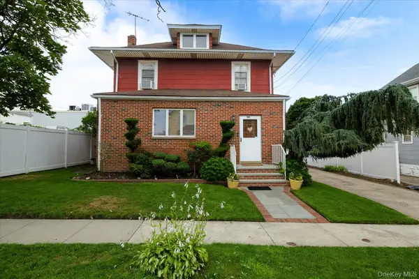 298 Lincoln Place, Lawrence, NY 11559