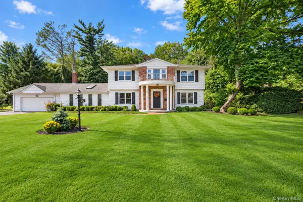 20 Chestnut Drive, East Hills, NY 11576