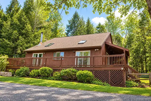 1270 Roaring Brook Lane, Middletown, NY 12441