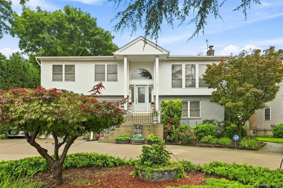 991 Newbridge Road, North Bellmore, NY 11710 - #2
