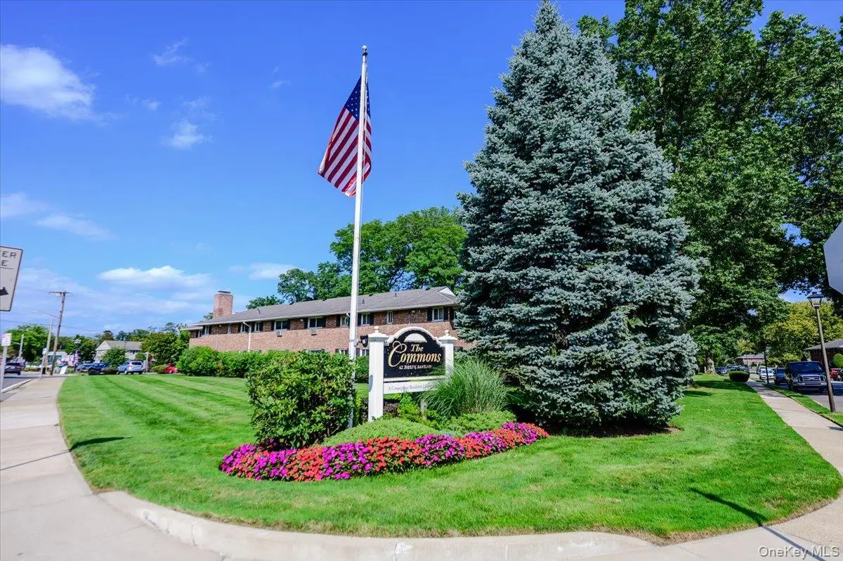 346 Edmunton Drive #L17, North Babylon, NY 11703 - #1