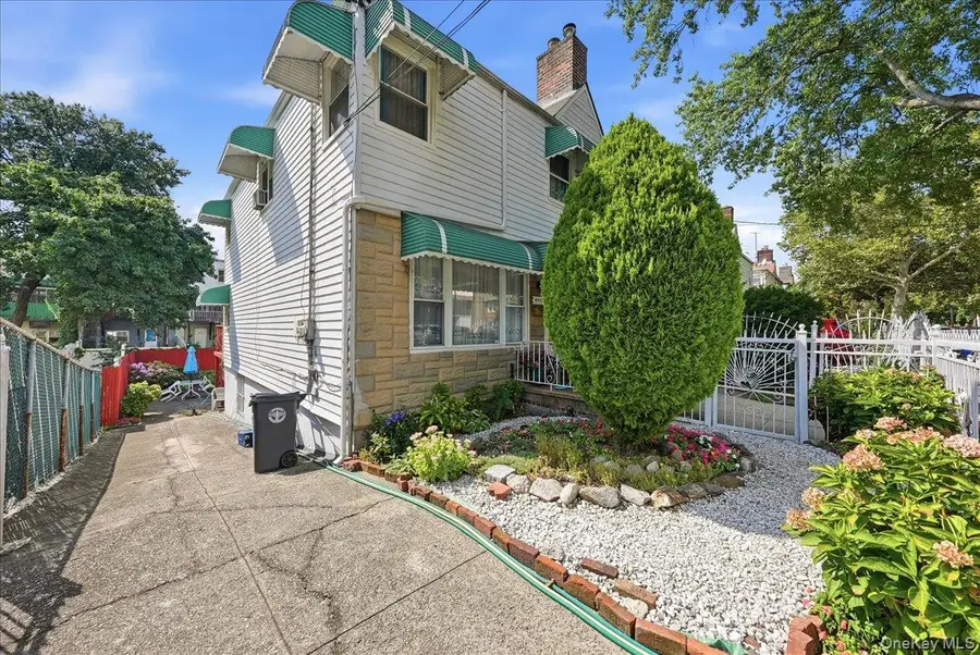 4027 Grace Avenue, Bronx, NY 10466 - #2