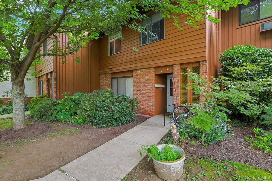 5 Coachlight Square, Montrose, NY 10548 - #2