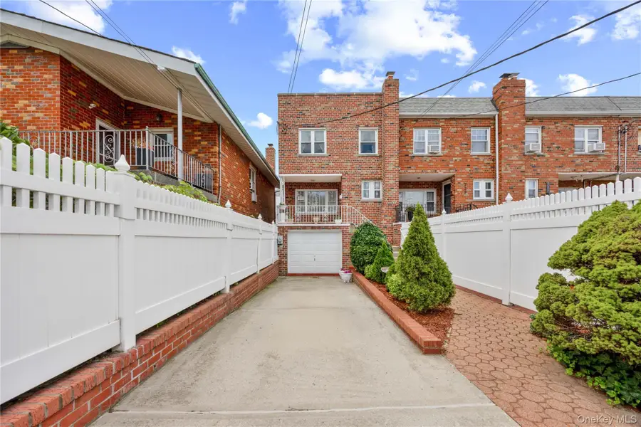 727 Hollywood Avenue, Bronx, NY 10465 - #2