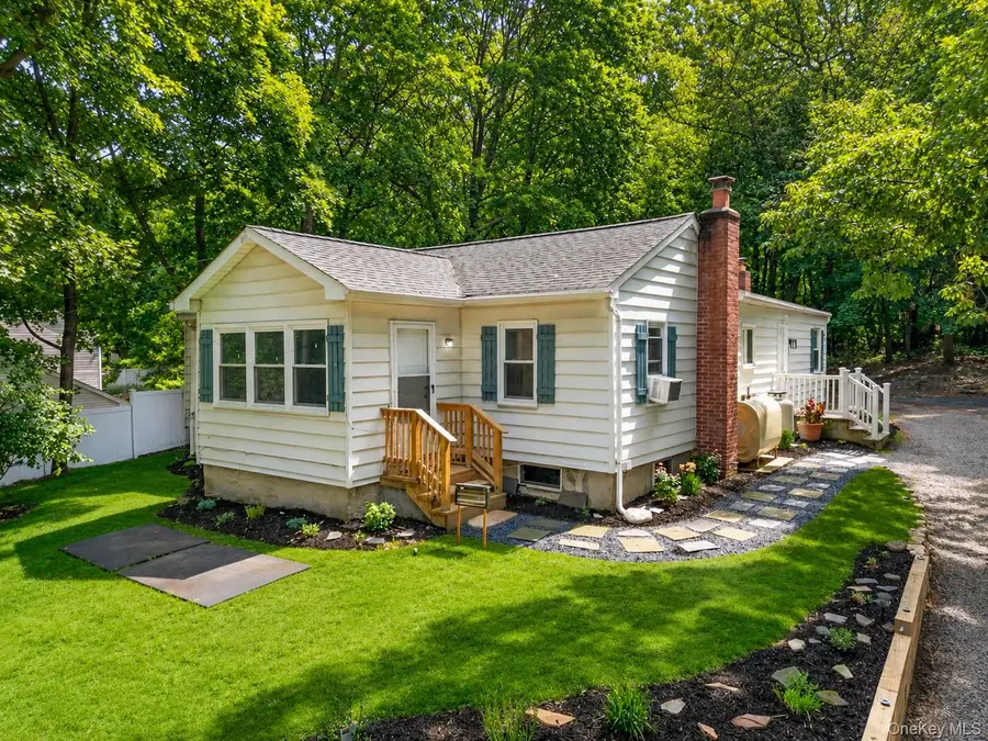 40 Christian Avenue, Setauket, NY 11733 - #3