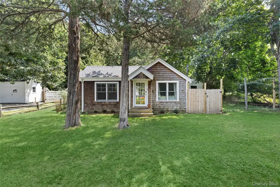 12 School Street, Springs, NY 11937 - #2