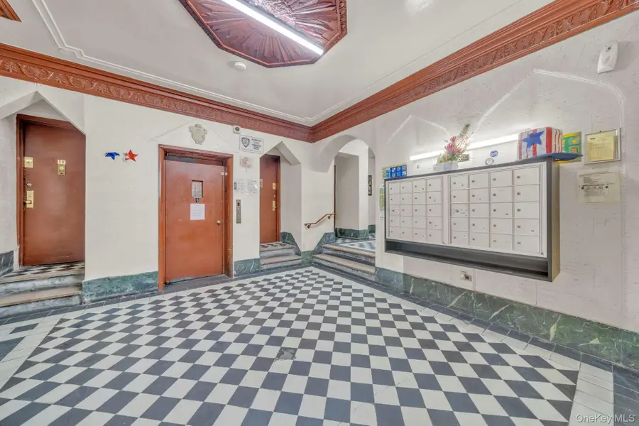 1015 Summit Avenue #1D, Bronx, NY 10452 - #2