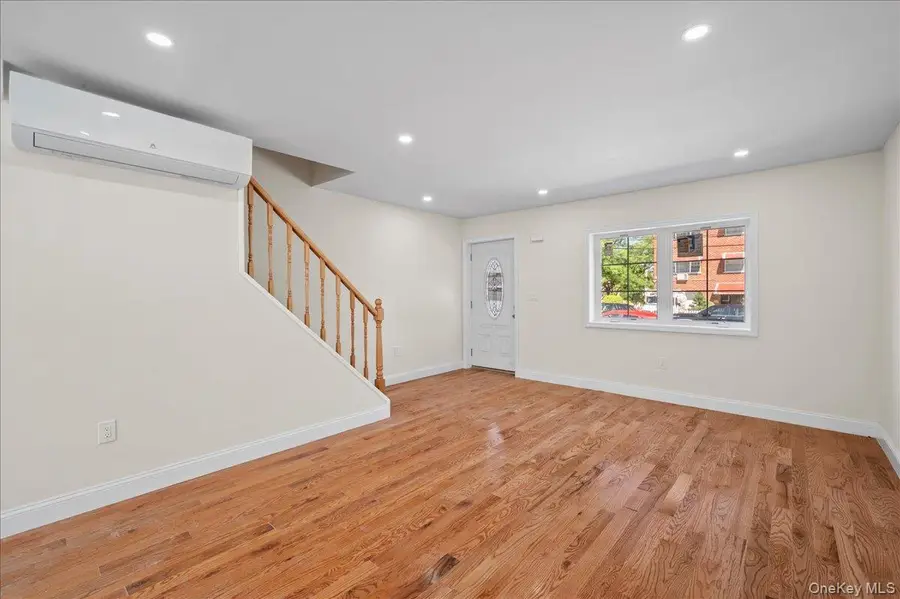 1302 E 223rd Street, Bronx, NY 10466 - #3