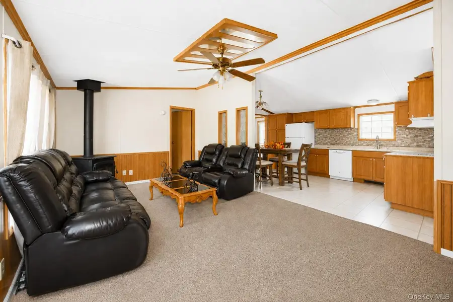 42 Feller Court, Lagrange, NY 12603 - #3