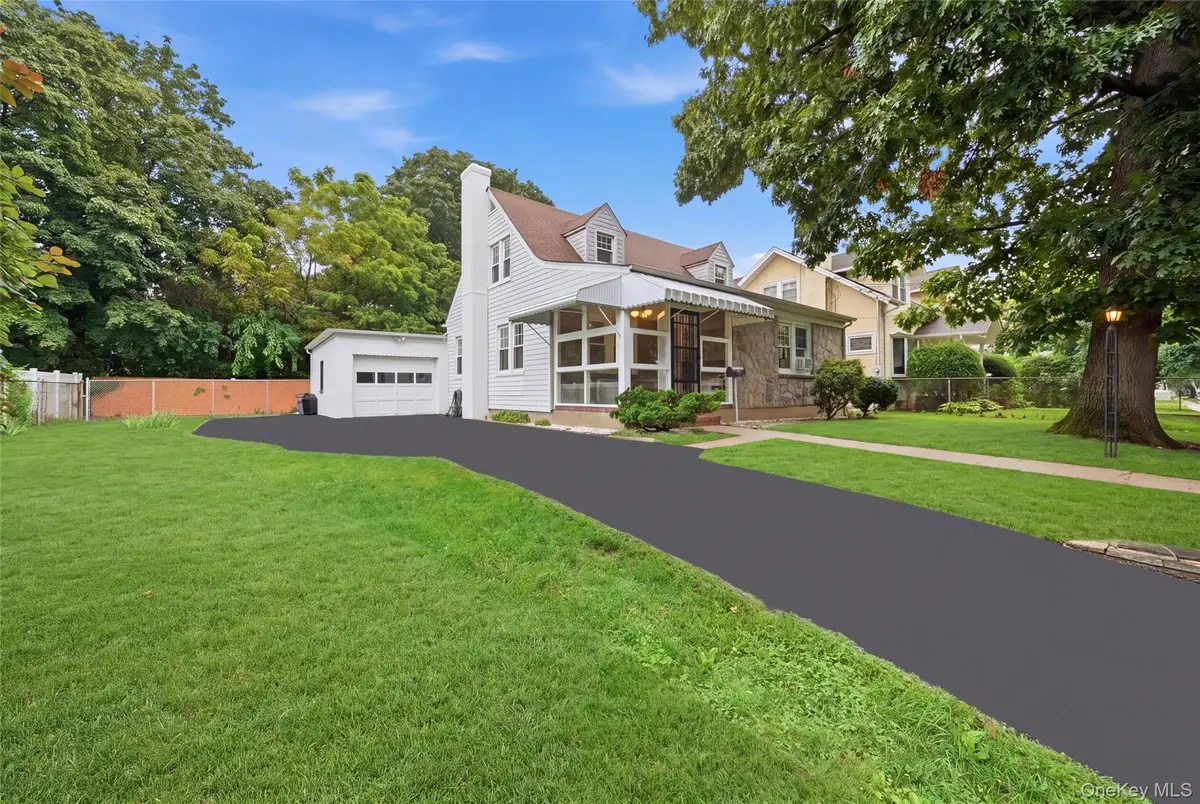 470 Ray Street, Freeport, NY 11520 - #1