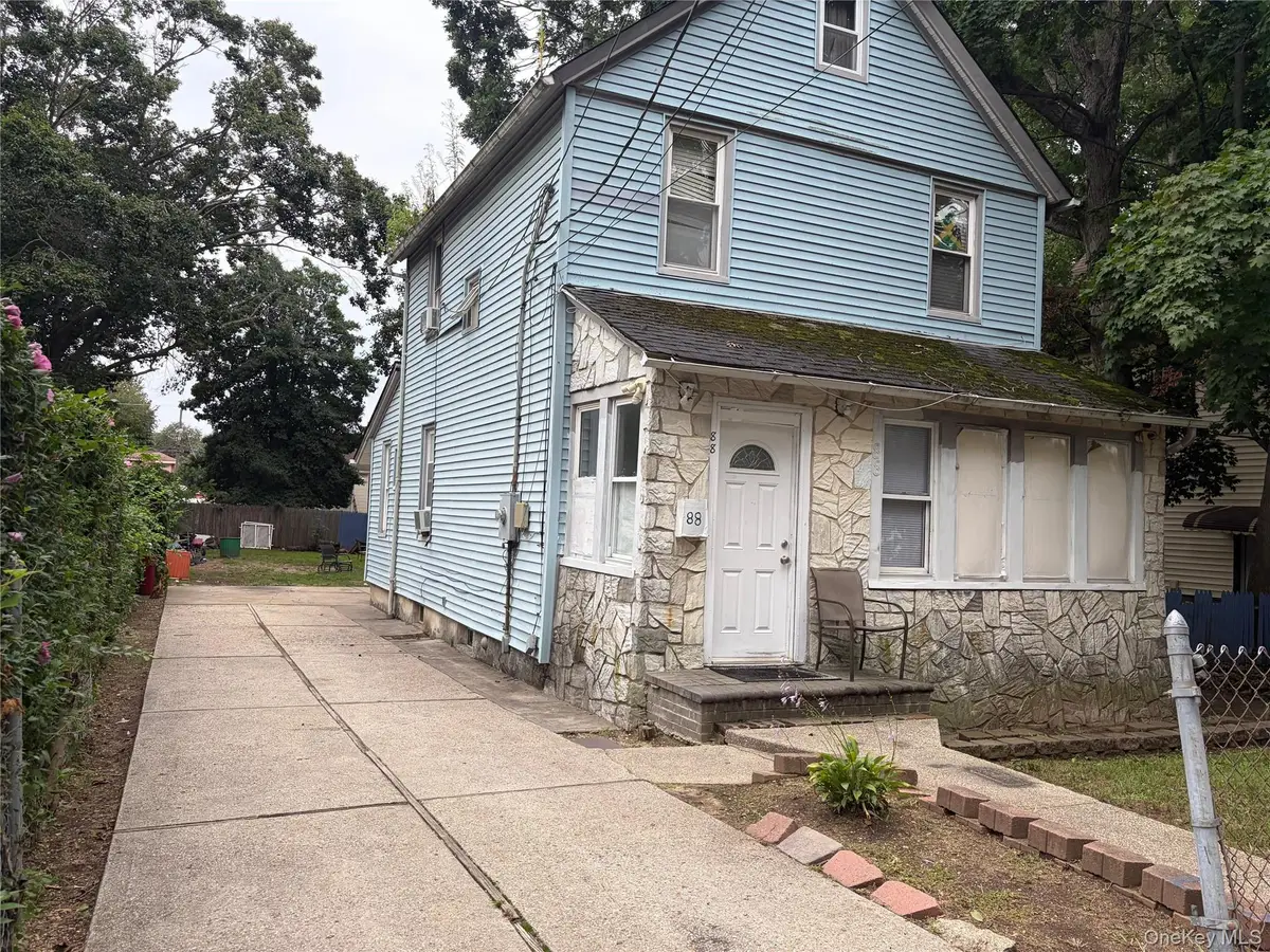 88 Colonial Avenue, Freeport, NY 11520 - #1