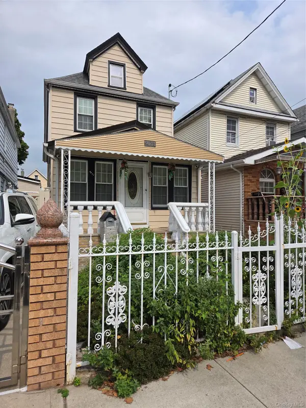 90-51 201 Street, Hollis, NY 11423