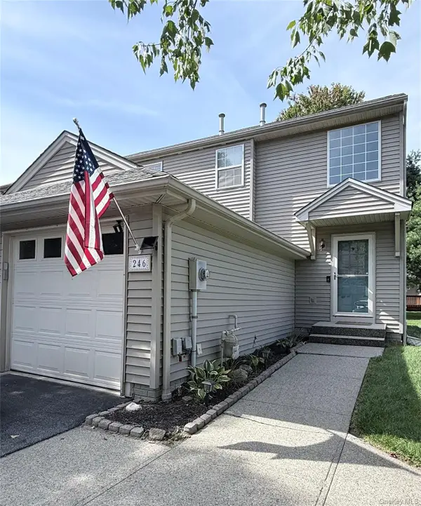 246 Crestwood Court, Fishkill, NY 12524