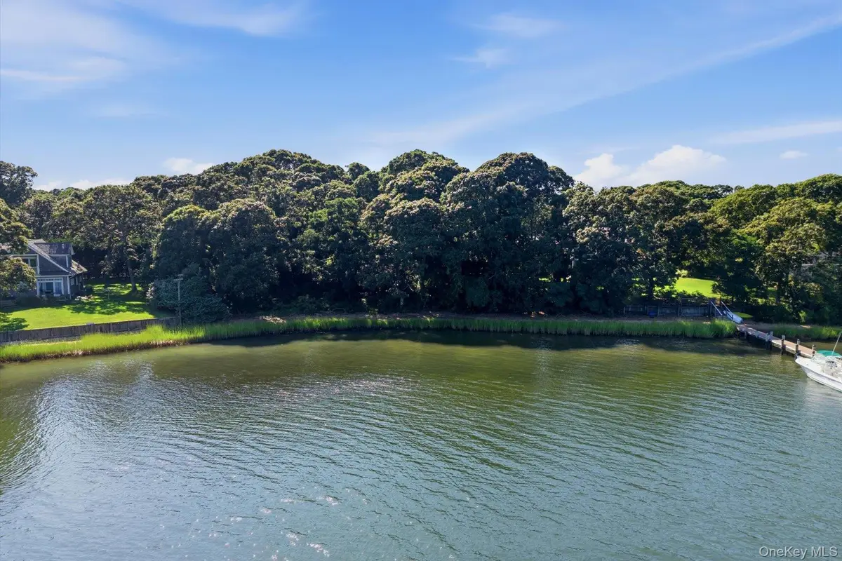 9 Bay Shore Drive, Shelter Island, NY 11964 - #1