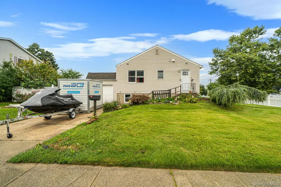 407 W Main Street, Babylon, NY 11702 - #3