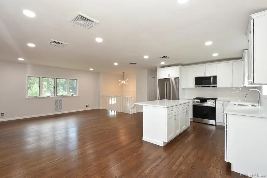 41 Bethany Drive, Commack, NY 11725 - #3