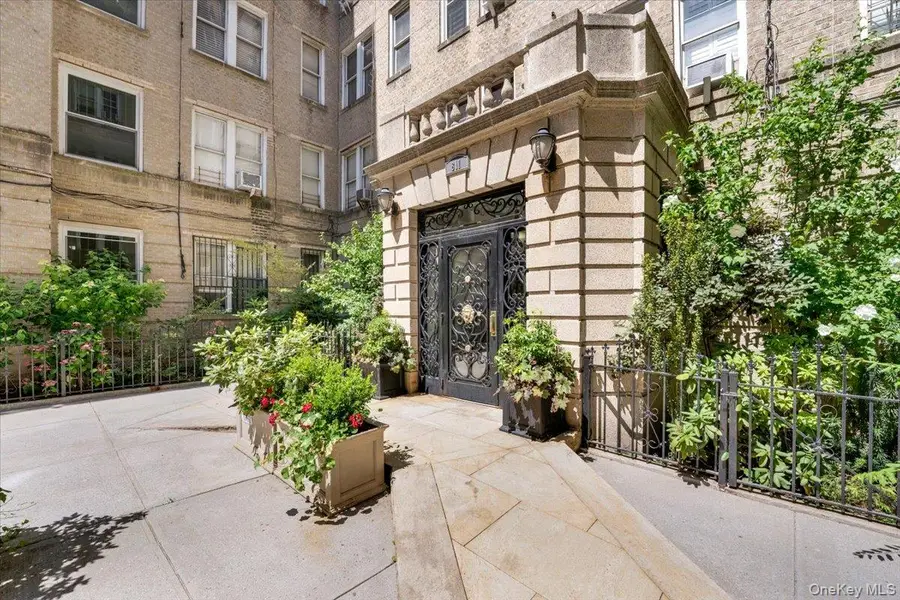 811 Walton Avenue #E18, Bronx, NY 10451 - #3
