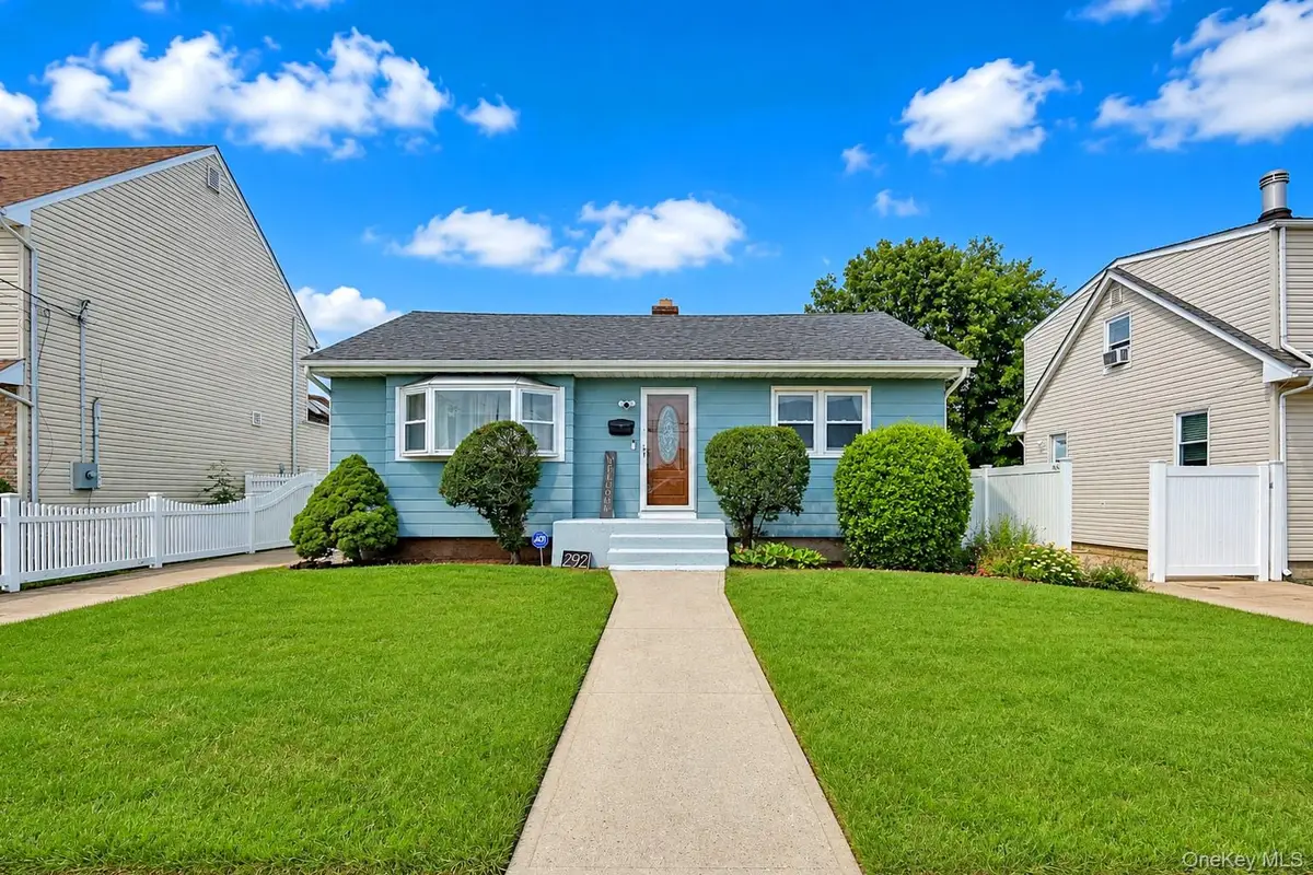 292 Roosevelt Avenue, Freeport, NY 11520 - #1