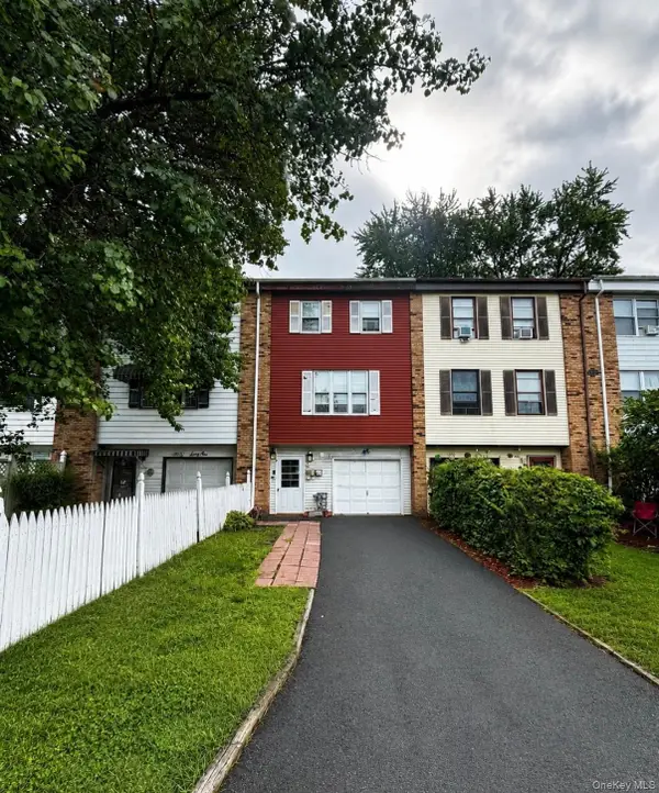 63 Greenway Terrace, Middletown, NY 10941