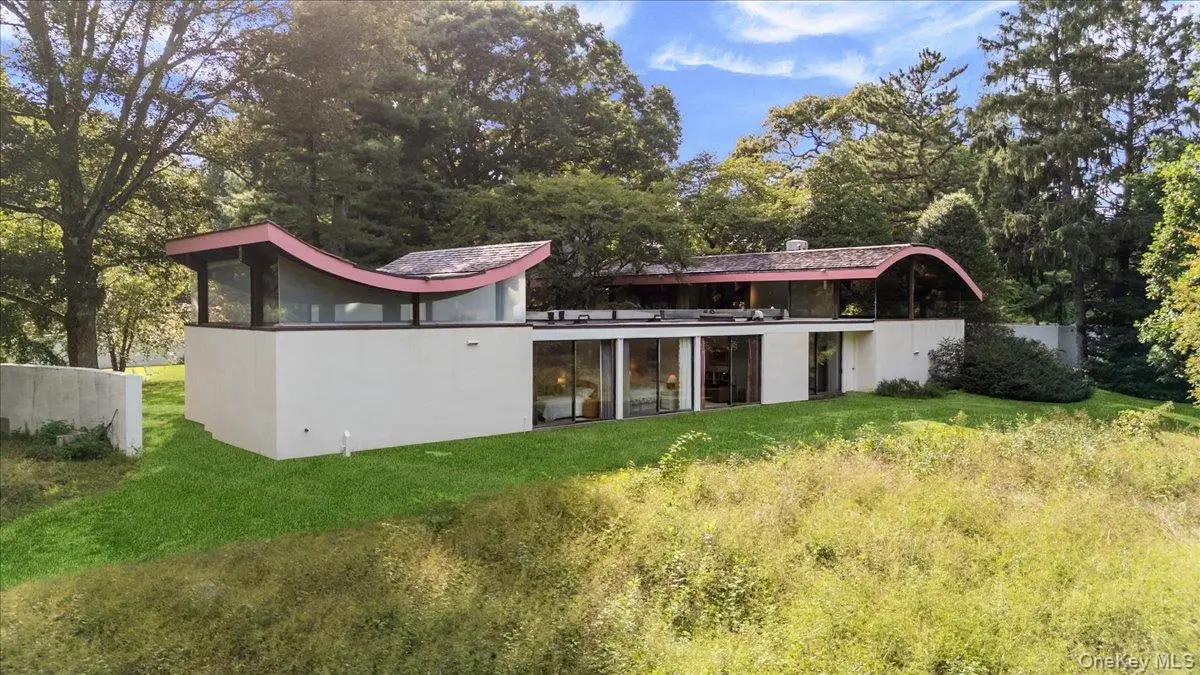 347 Duck Pond Road, Matinecock, NY 11560 - #1