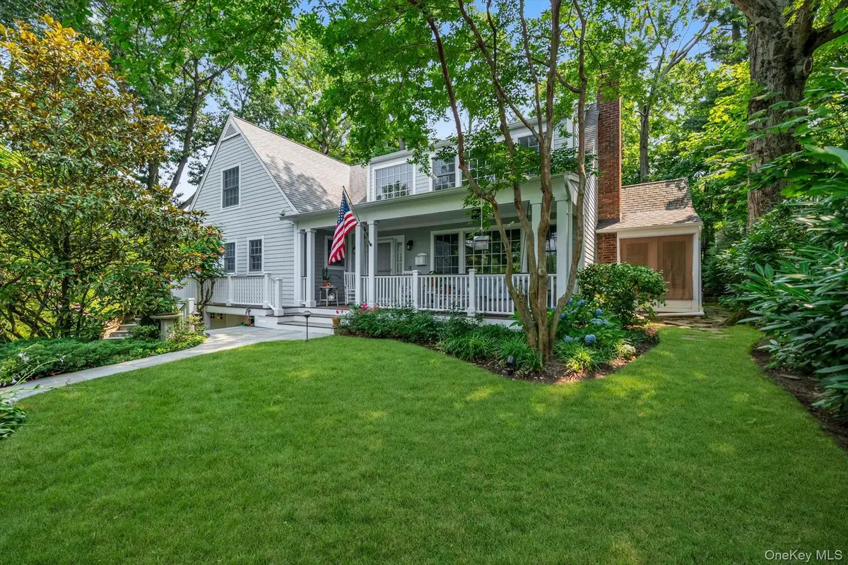 4 Sunset Lane, Port Washington, NY 11050 - #1