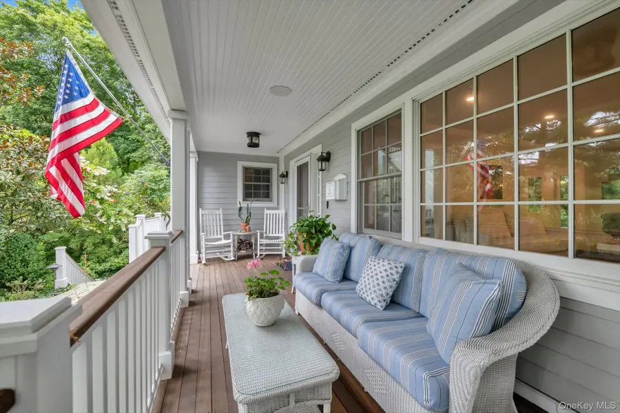 4 Sunset Lane, Port Washington, NY 11050 - #3