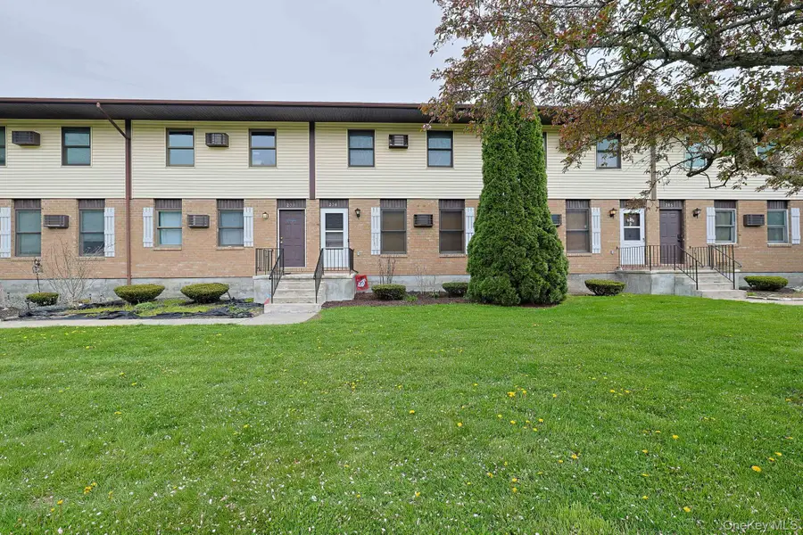 204 Parr Meadow Drive #2D, Newburgh, NY 12550 - #3