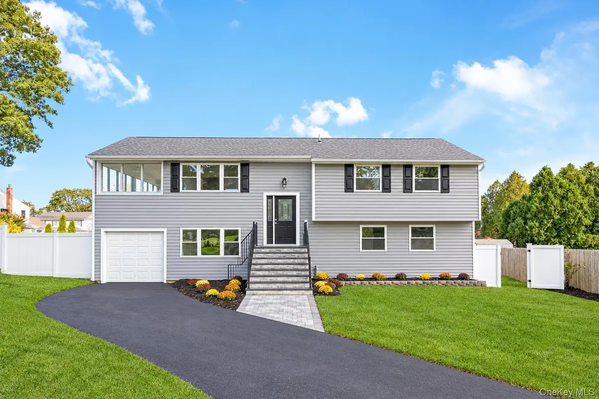 11 Bell Court, Ronkonkoma, NY 11779 - #1