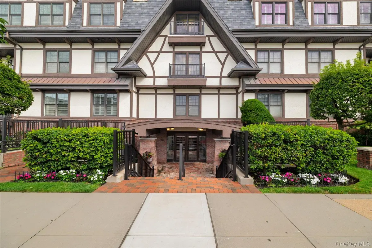 77 Maple Avenue #100, Rockville Centre, NY 11570 - #1