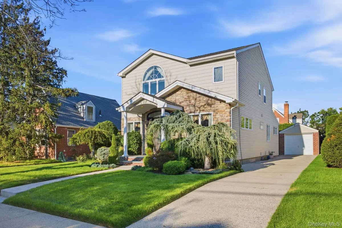 154 Celler Avenue, New Hyde Park, NY 11040 - #1