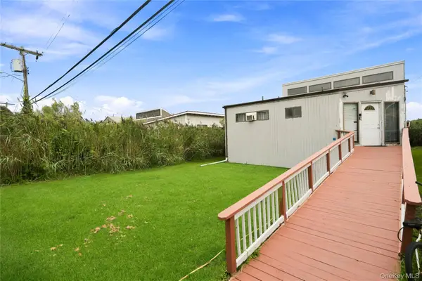 8 Cayuga Street, Ocean Bay Park, NY 11770