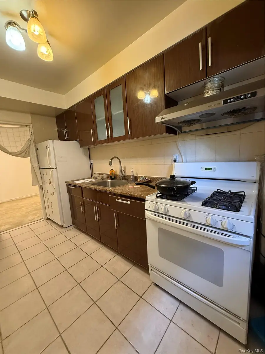 27-04 Parsons Blvd #2G, Flushing, NY 11354 - #2