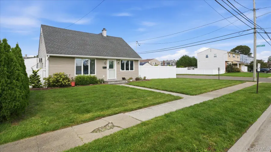 47 Berkeley Place, Massapequa, NY 11758 - #2