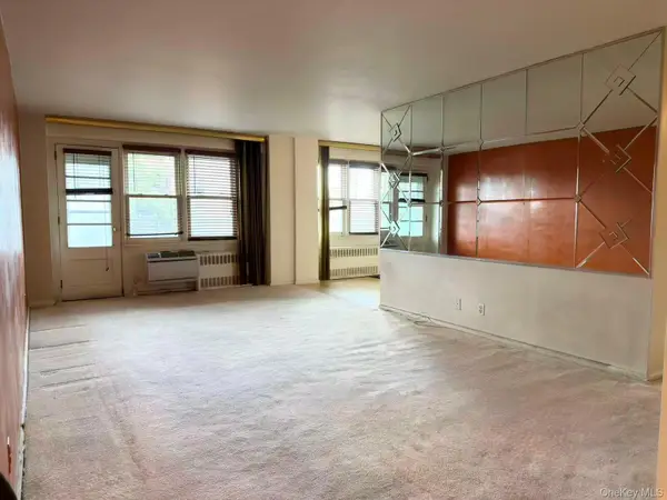 138-10 Franklin Avenue #6K, Flushing, NY 11355