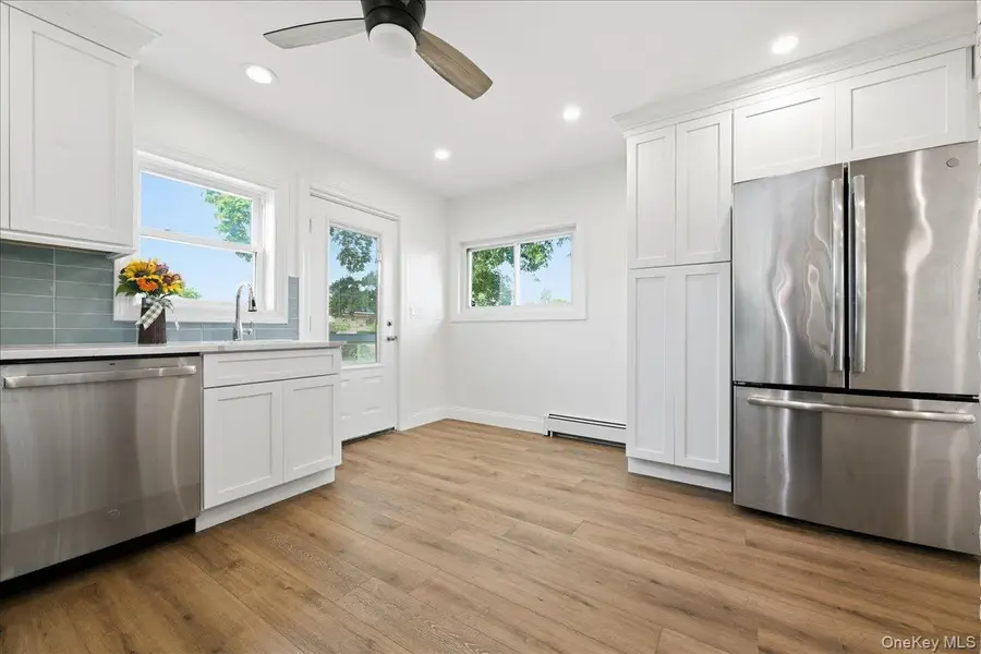 6 Stonecutter Road, Levittown, NY 11756 - #3