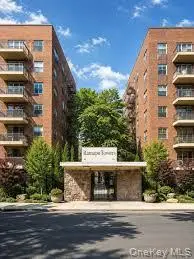 30 S Cole Avenue #2D, Spring Valley, NY 10977