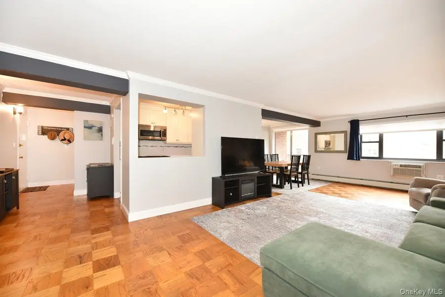 100 Clinton Avenue #1F, Mineola, NY 11501 - #3