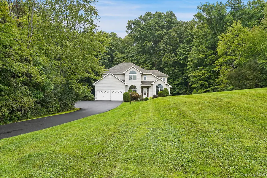 18 Bray Farm Lane, Wappingers Falls, NY 12590 - #2