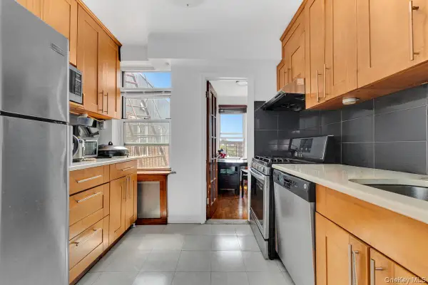 105-34 65th Avenue #6E, Forest Hills, NY 11375