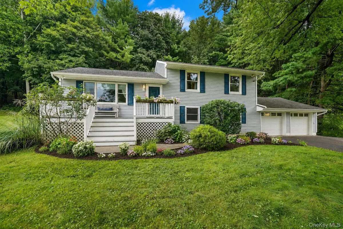 23 Westview Drive, Poughkeepsie, NY 12603 - #1