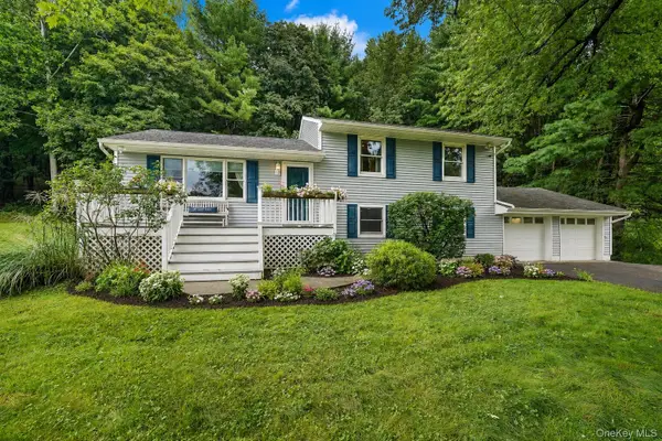 23 Westview Drive, Poughkeepsie, NY 12603