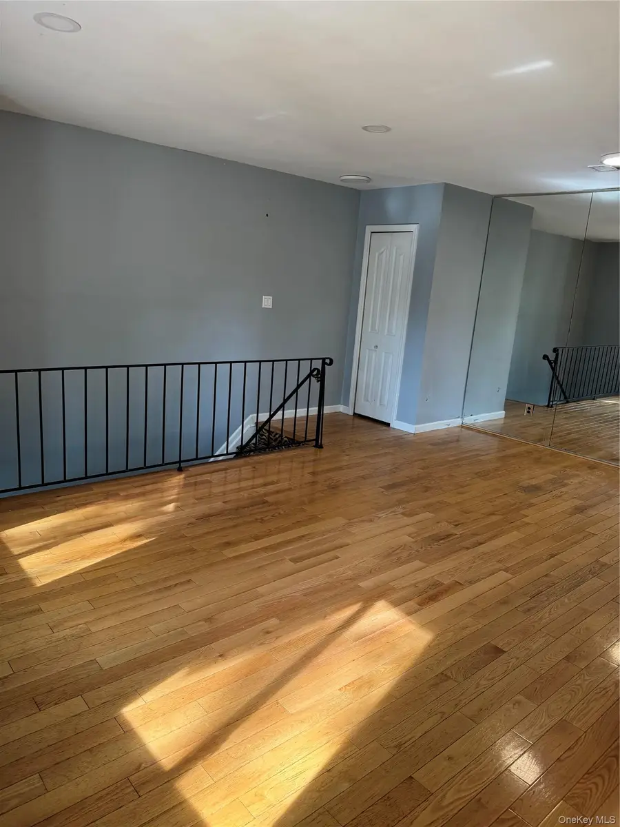 18 Redwood Court #18, Coram, NY 11727 - #2