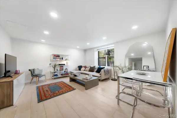 30 Windsor Terrace #AA1, White Plains, NY 10601