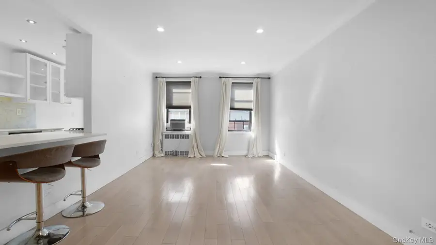 66-15 Wetherole St #E4, Rego Park, NY 11374 - #2