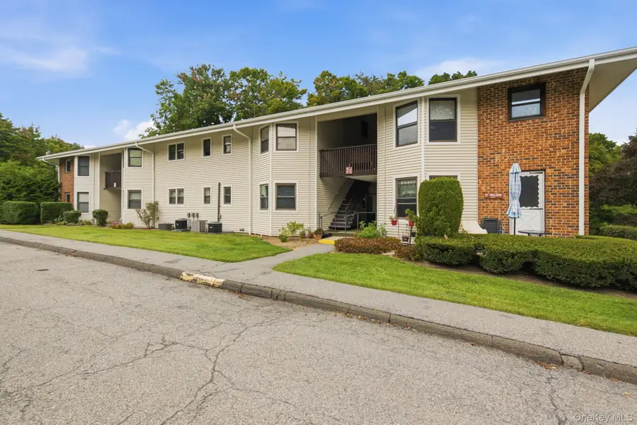 27 Walden Court #F, Yorktown Heights, NY 10598 - #2